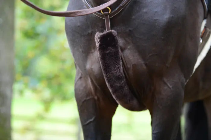 KENTUCKY SHEEPSKIN BREASTPLATE COVER