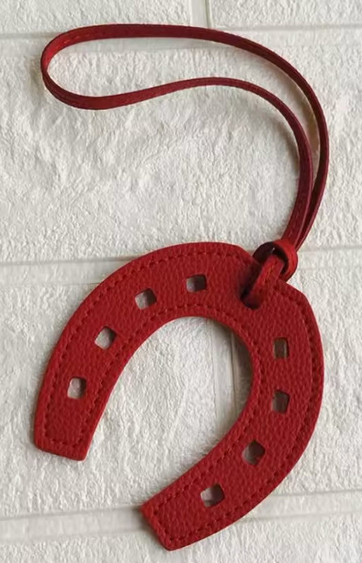 HORSESHOE BAG TAG