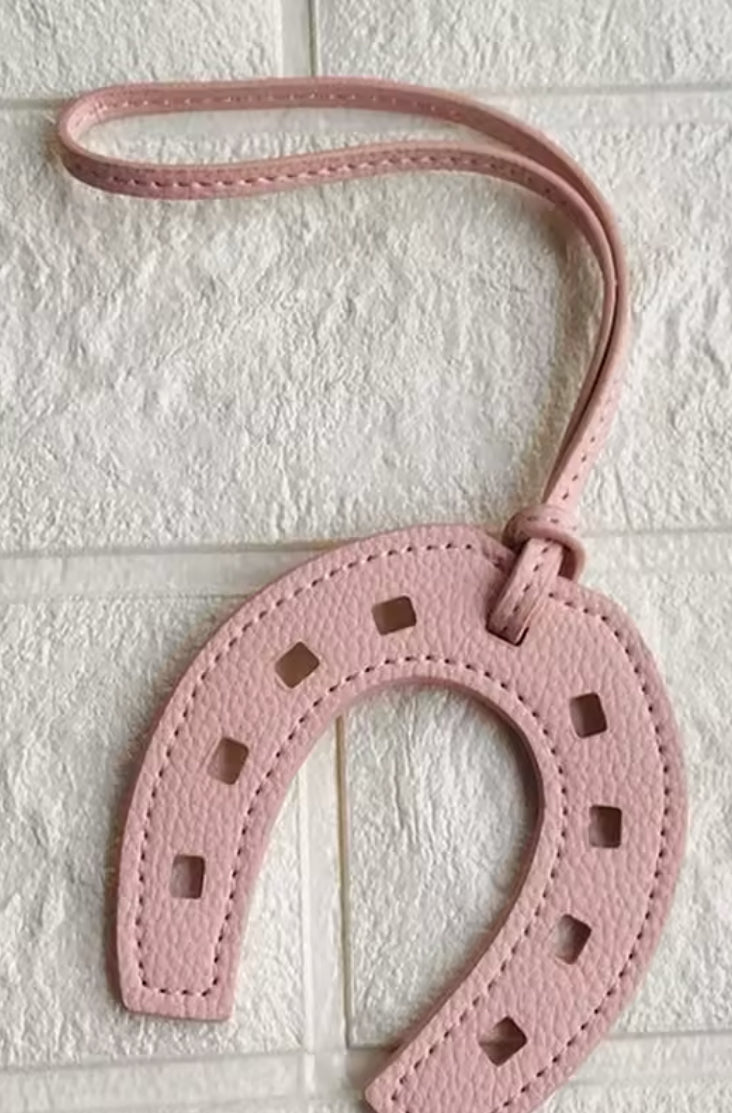 HORSESHOE BAG TAG