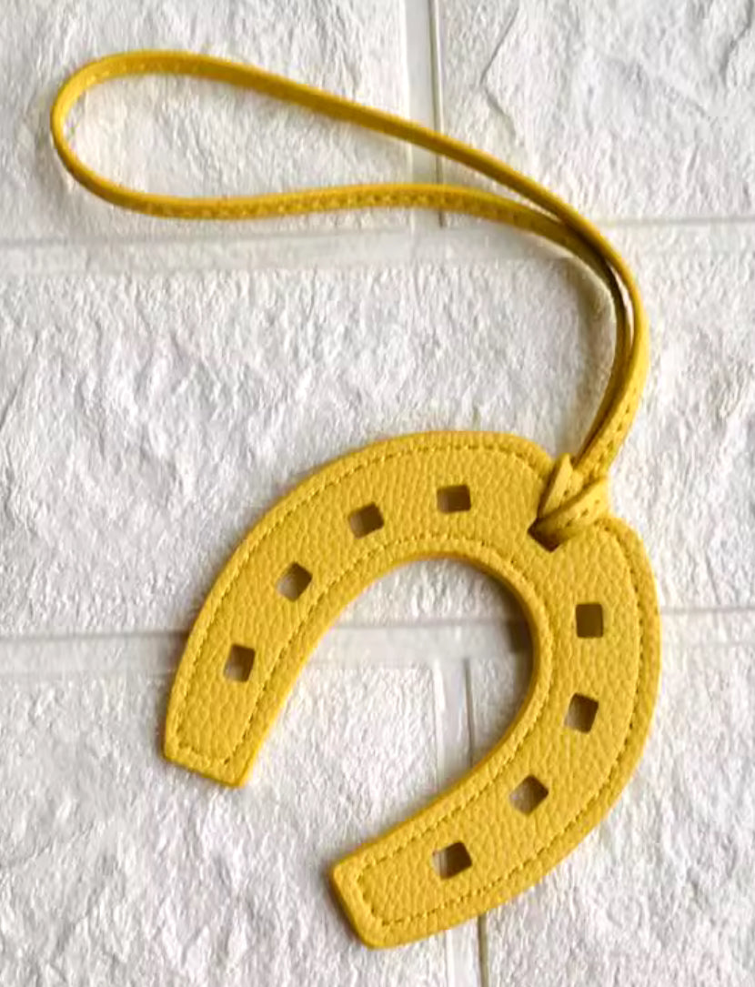 HORSESHOE BAG TAG